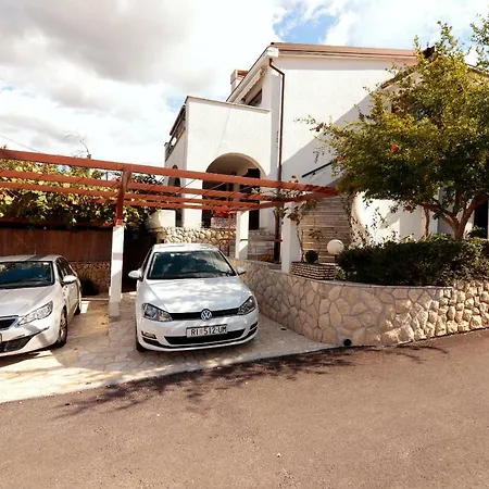 Apartment Draga 17 *