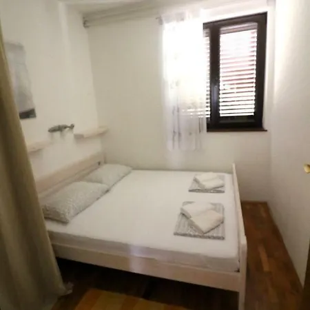 Apartment Draga 17 *