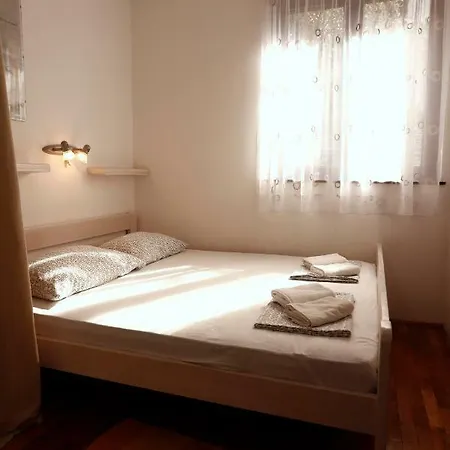 Apartment Draga 17 *